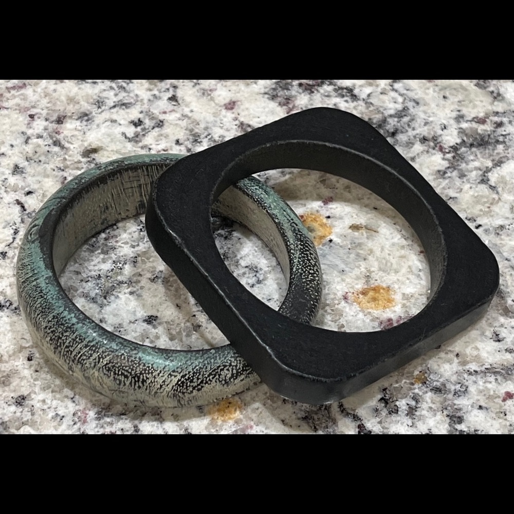 BRACELETS • Wooden Bangle Set